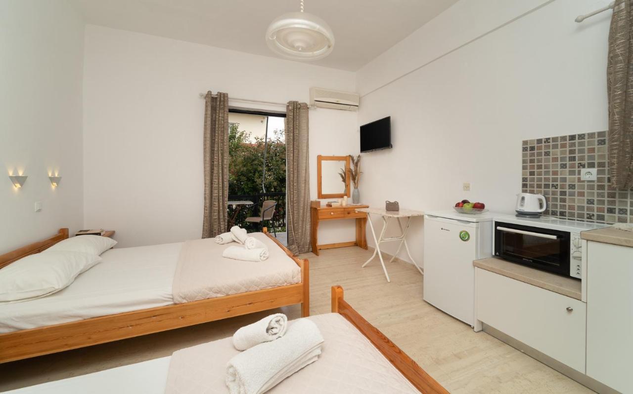 Tsimiklis Apartments فينيكونتا المظهر الخارجي الصورة