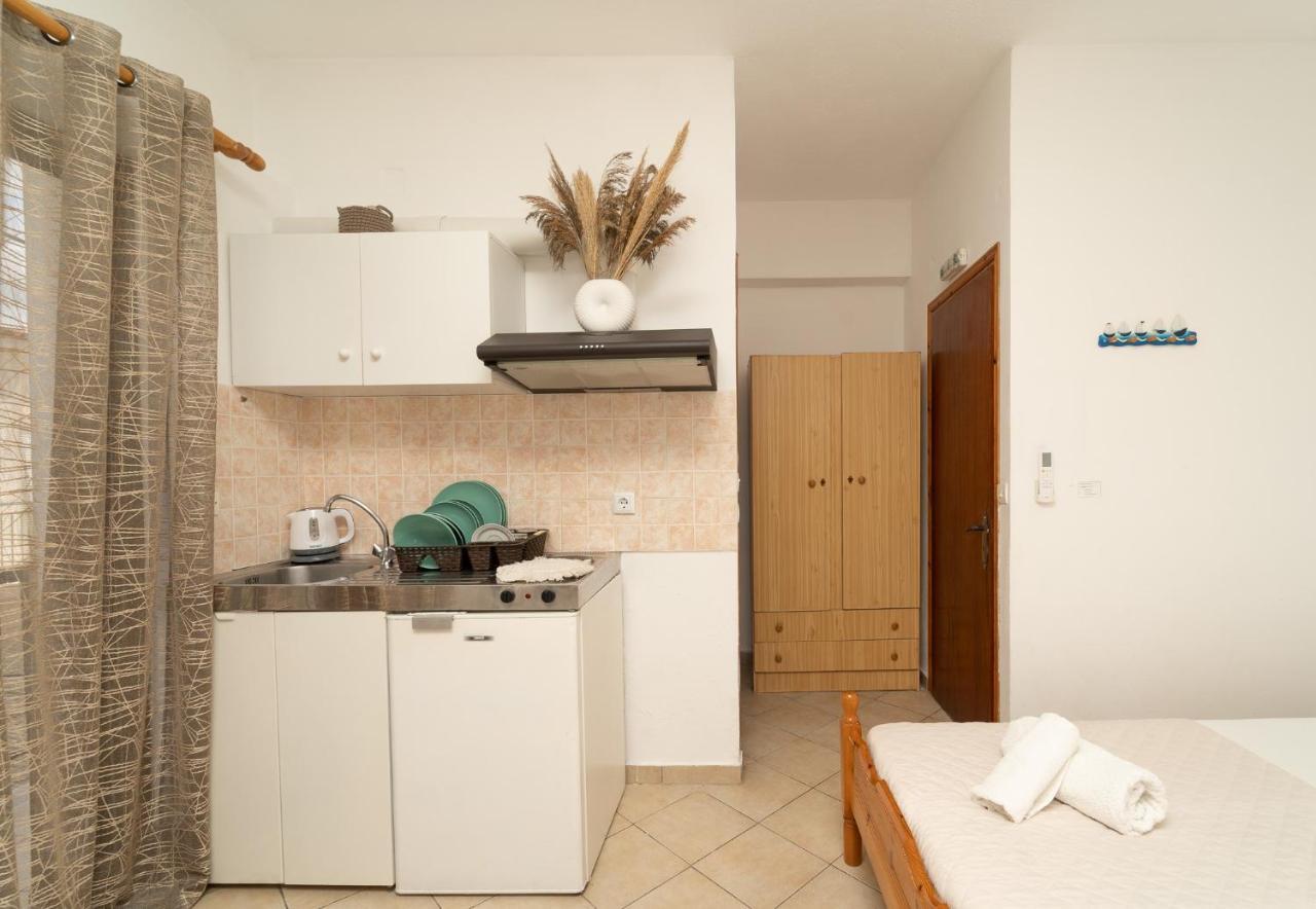 Tsimiklis Apartments فينيكونتا المظهر الخارجي الصورة