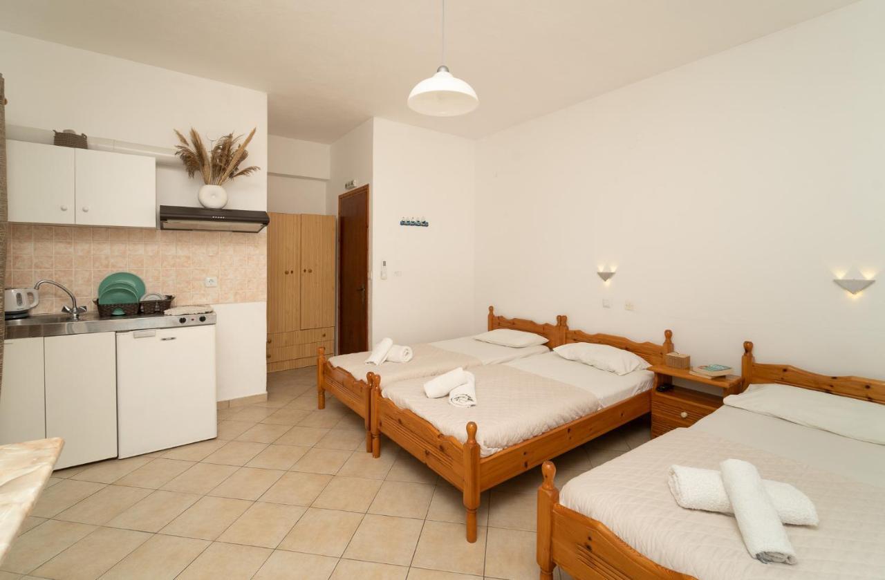 Tsimiklis Apartments فينيكونتا المظهر الخارجي الصورة