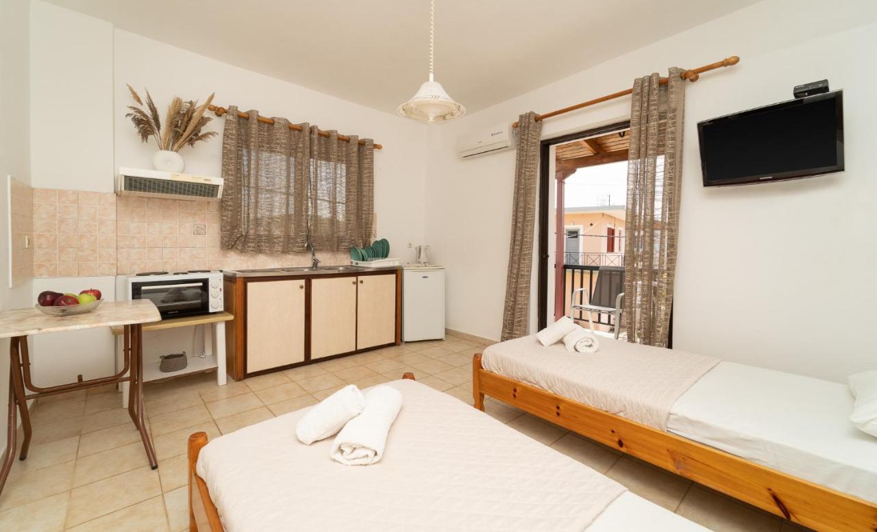 Tsimiklis Apartments فينيكونتا المظهر الخارجي الصورة