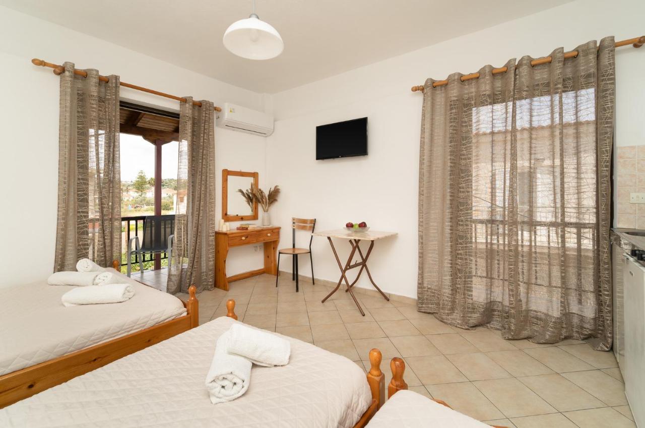 Tsimiklis Apartments فينيكونتا المظهر الخارجي الصورة