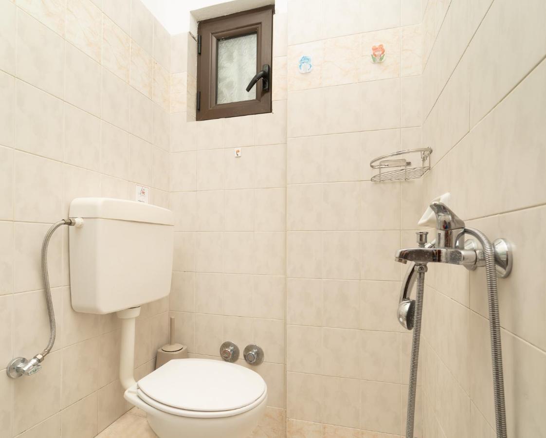Tsimiklis Apartments فينيكونتا المظهر الخارجي الصورة