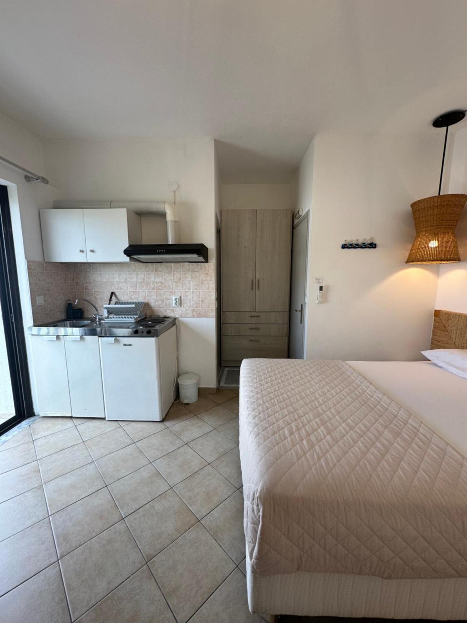 Tsimiklis Apartments فينيكونتا المظهر الخارجي الصورة